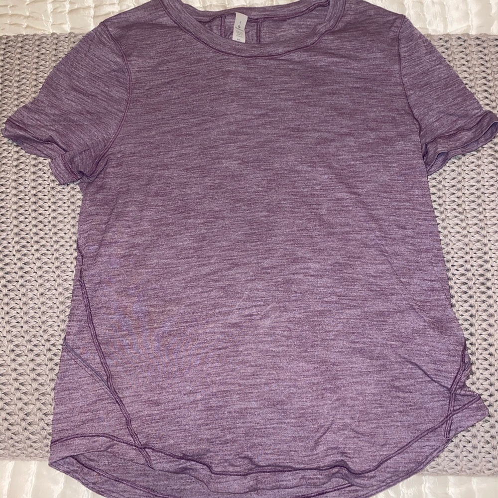 NWOT Lululemon tee